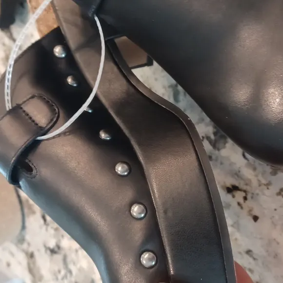 Dolce Vita Yevan women's clogs $160
