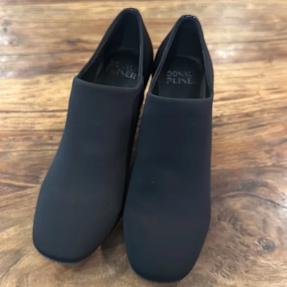 Donald J. Pliner Chelsie Black Square Toe Block Heels Bootie 6.5