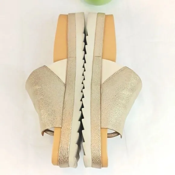 Donald Pliner Lylaa tan &amp; taupe embossed metallic gold leather platform slides