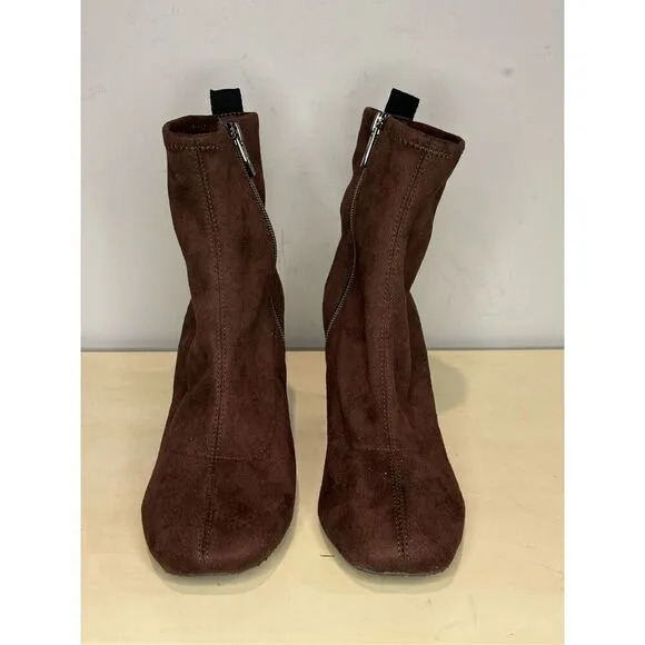 Donald Pliner Women's Cattie Block Heels Side Zip Ankle Bootie Brown Size 8.5
