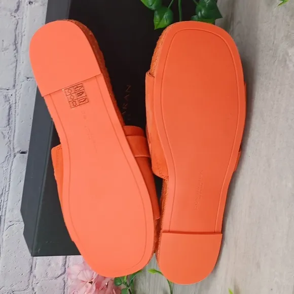 Donna Karan Taci Flat Slide NIB