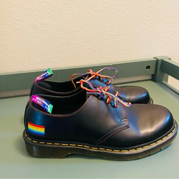 Dr Doc Martens PRIDE 1461 3 Eye Smooth Leather Oxford Shoe US M 9, L 10