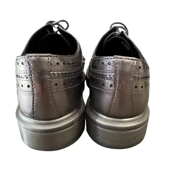 Dr. Martens 3989 Wingtip Spectra Patent Hi Shine in Metallic Luster Pewter Sz 7M