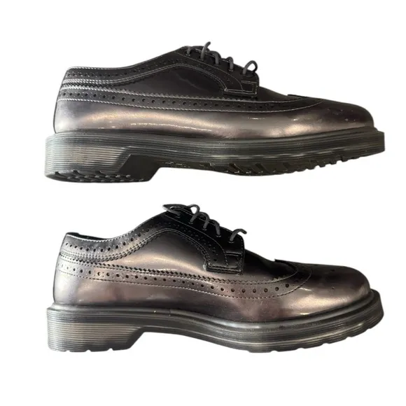 Dr. Martens 3989 Wingtip Spectra Patent Hi Shine in Metallic Luster Pewter Sz 7M
