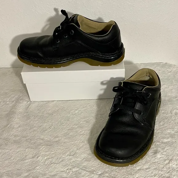 Dr Martens Black Leather Oxfords Size 9 Men’s/10 Women’s 8B75