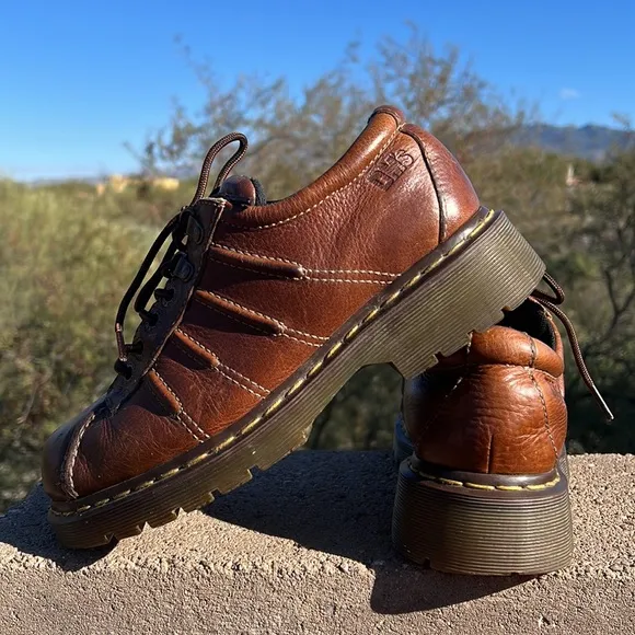 Dr. Martens Caramel Brown Chunky 6 Eye Lace Up Vintage Oxfords