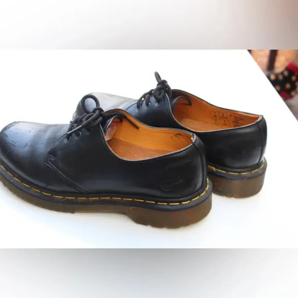Dr. Martens classic oxfords