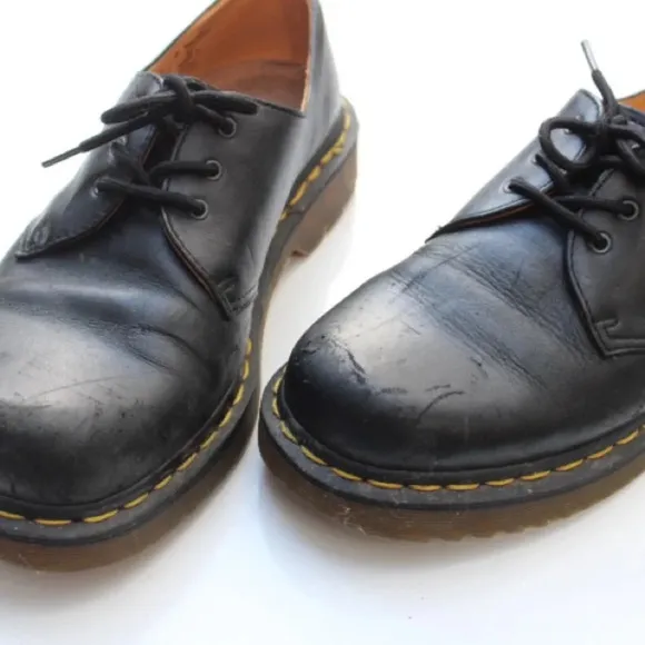 Dr. Martens classic oxfords