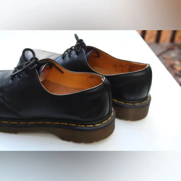 Dr. Martens classic oxfords