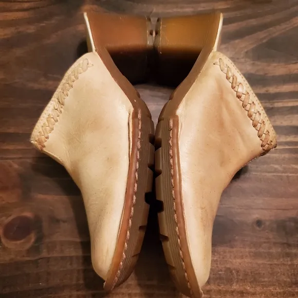 Dr. Martens Dana Clog Leather Mules