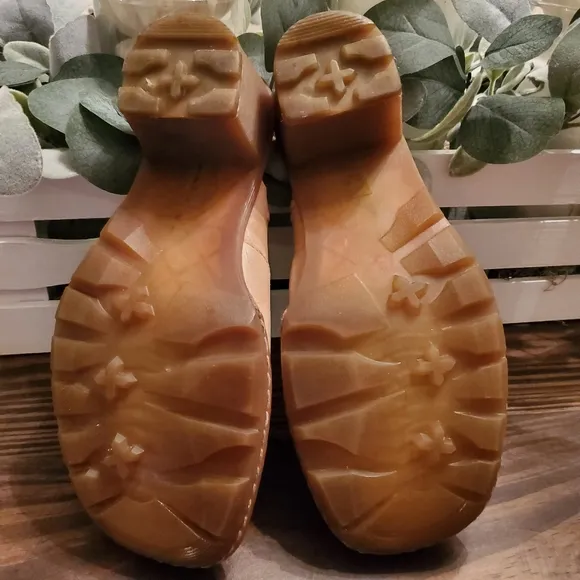 Dr. Martens Dana Clog Leather Mules
