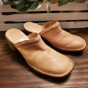 Dr. Martens Dana Clog Leather Mules