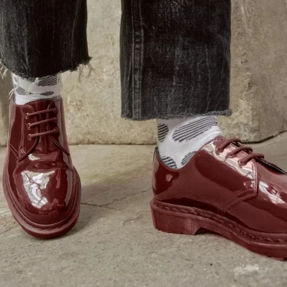 Dr. Martens England oxford mono oxblood red patent leather 1461 3-eye women's 8