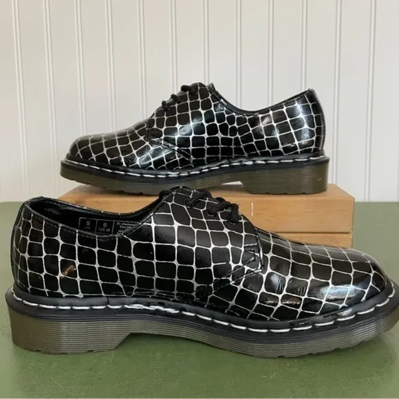 Dr Martens LTD EDT Geometric/Reptile Print in Black &amp; Silver #10084