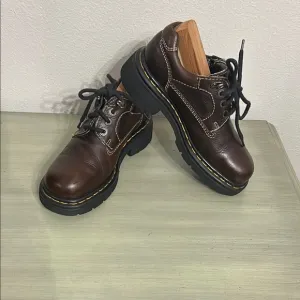 Dr. Martens Men’s Size 6 Brown Oxfords with Sturdy Construction Women’s Size 8
