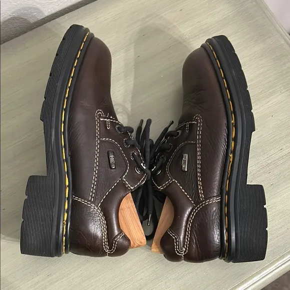 Dr. Martens Men’s Size 6 Brown Oxfords with Sturdy Construction Women’s Size 8