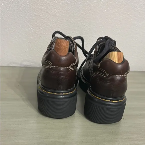 Dr. Martens Men’s Size 6 Brown Oxfords with Sturdy Construction Women’s Size 8