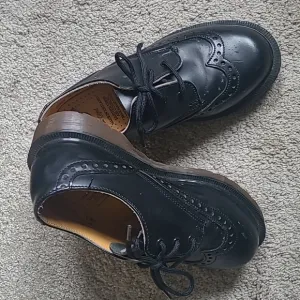 Dr. Martens Vintage Lace up Black Leather Oxfords Kids Size 1