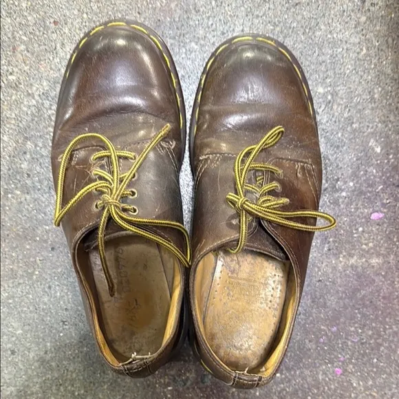 Dr. Martens vintage rare Brown Oxfords with Yellow Laces and Sturdy Sole