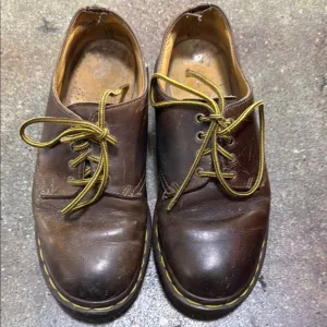Dr. Martens vintage rare Brown Oxfords with Yellow Laces and Sturdy Sole