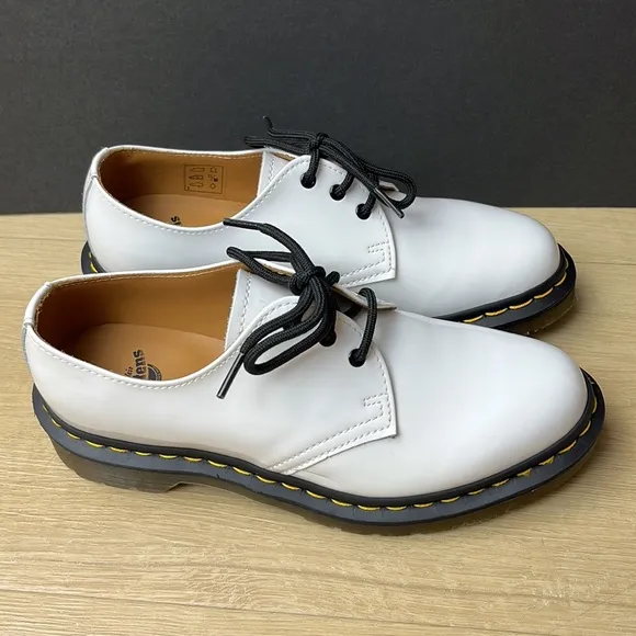 Dr Martens White Patent Leather Oxfords WOMENS SIZE 7