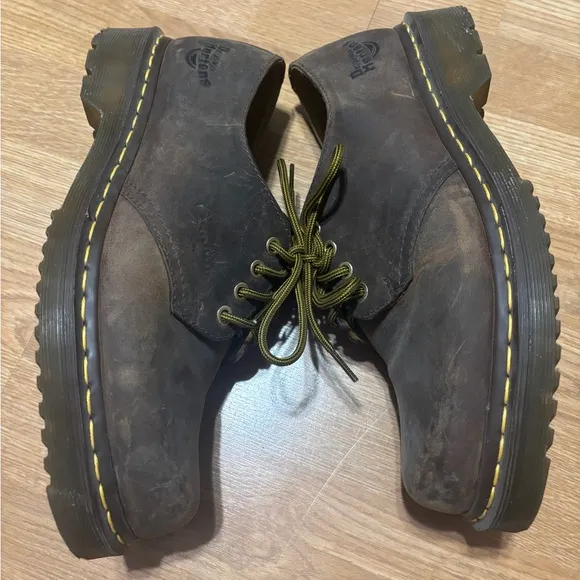 Dr. Martens Womens Brown leather 3 eye oxfords short lace size 12 (10 in mens)