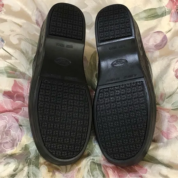 Dr. Scholl's Women’s Black Leather Dynamo Work Slip Resistant Clogs 8.5W