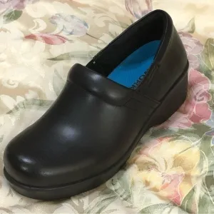 Dr. Scholl's Women’s Black Leather Dynamo Work Slip Resistant Clogs 8.5W