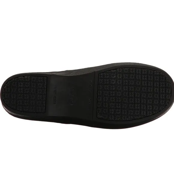 Dr. Scholl's Women's Dynamo Slip-Resistant Work Clog - Size 8.5 W