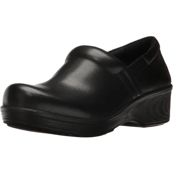 Dr. Scholl's Women's Dynamo Slip-Resistant Work Clog - Size 8.5 W