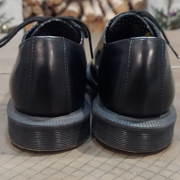 Dr. Martens Bennett Black Leather Oxfords Sz 6