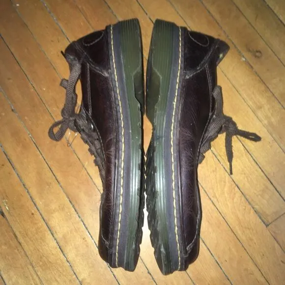 Dr. Martens Perry brown business casual Oxford