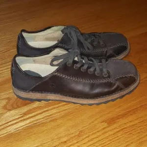 Dr Martens brown leather oxfords