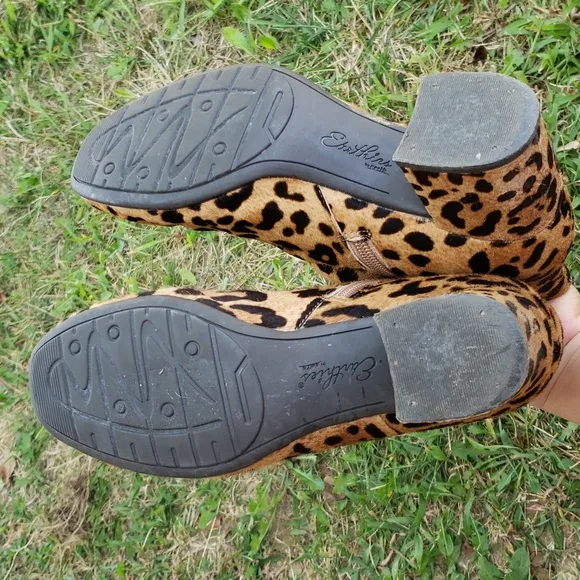 Earthies Apollo Cheetah Ankle Boots Women's Size 7 B Animal Print