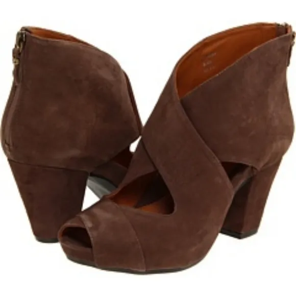 Earthies Brown Suede Cristiana Block Heel Peep Toe Platforms 8 like new