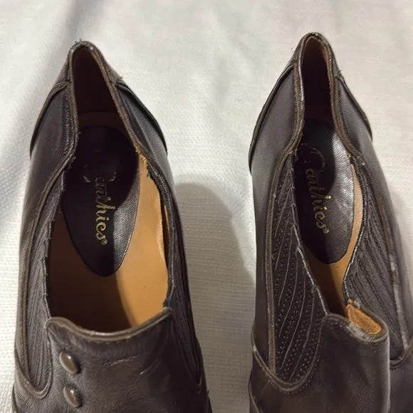 Earthies Walnut Brown Leather Low Ankle Booties 9.5