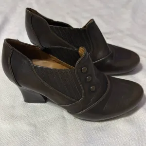 Earthies Walnut Brown Leather Low Ankle Booties 9.5