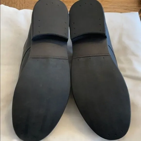 EASTLAND BLACK OILED LEATHER OXFORDS.  NEW