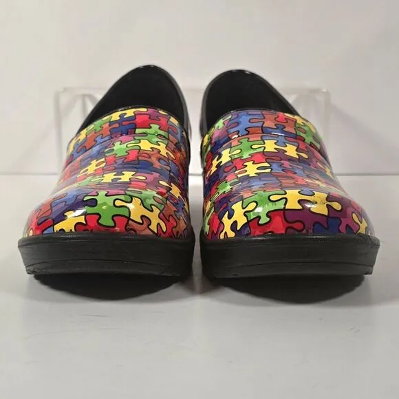 Easy Works Easy Street Clogs Lyndee Puzzle Pieces Women 10W Autism Awareness