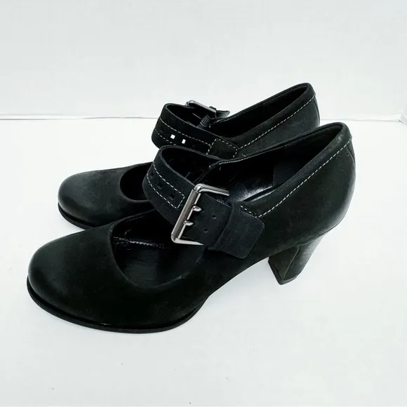 Ecco - Black Kiev Leather 65mm Round Toe Heels