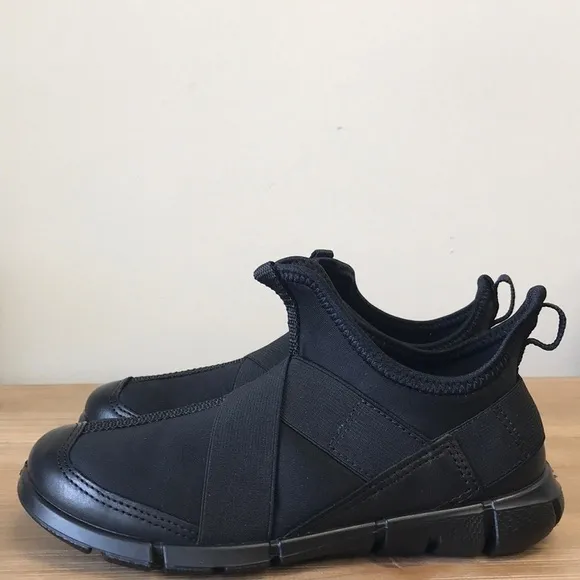 🎁Ecco Kids Intrinsic Slip-Ons Sneakers