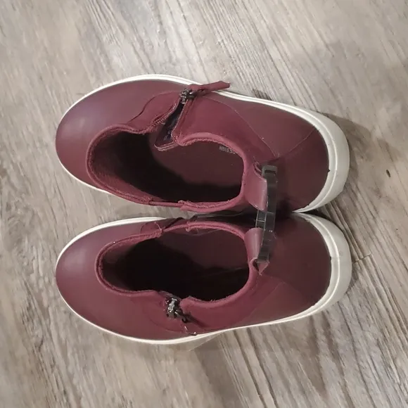 ECCO Soft Classic Slip On Bootie/Sneaker EUR 35  Size 4.5-5