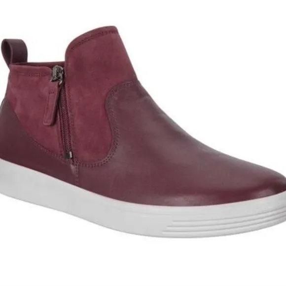 ECCO Soft Classic Slip On Bootie/Sneaker EUR 35  Size 4.5-5