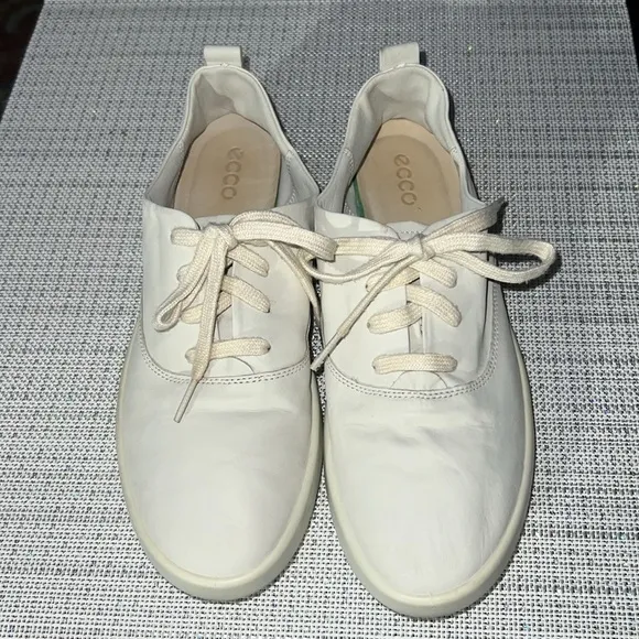 “𝅺ecco” soft leather Sneakers Oxfords, off white , size10/41, minimalist style