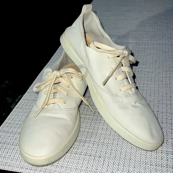 “𝅺ecco” soft leather Sneakers Oxfords, off white , size10/41, minimalist style
