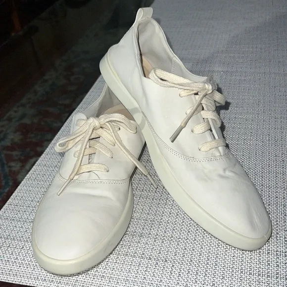 “𝅺ecco” soft leather Sneakers Oxfords, off white , size10/41, minimalist style