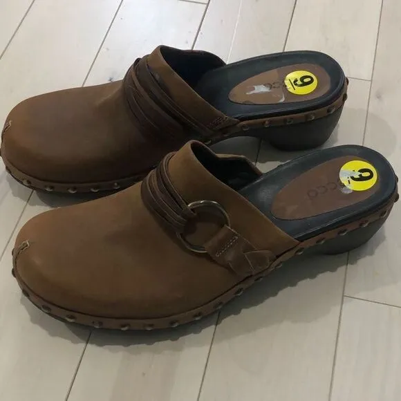 Ecco Women's Studded Closed Toe Clog Shoes Brown Size 6 NWOT