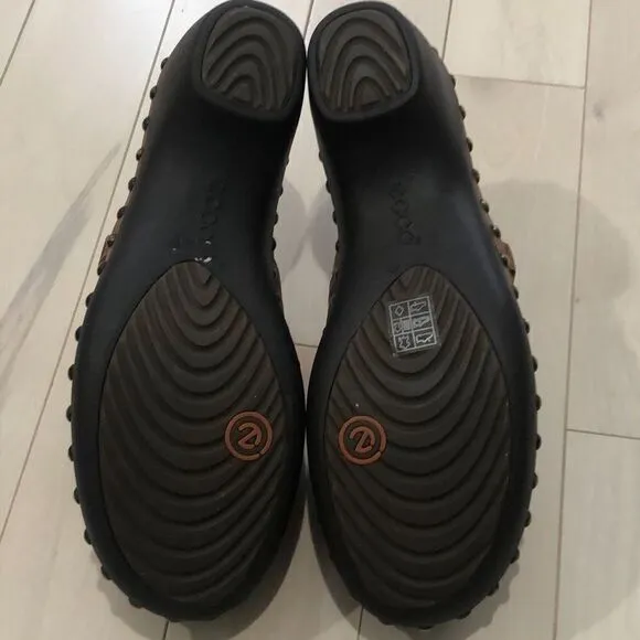 Ecco Women's Studded Closed Toe Clog Shoes Brown Size 6 NWOT