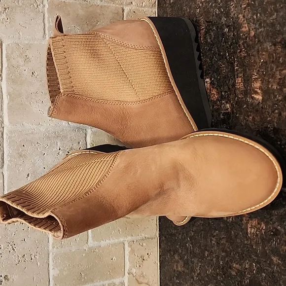 Eileen Fisher Lilou Wedge Chelsea Brown Boot Women Size 5 NWOB