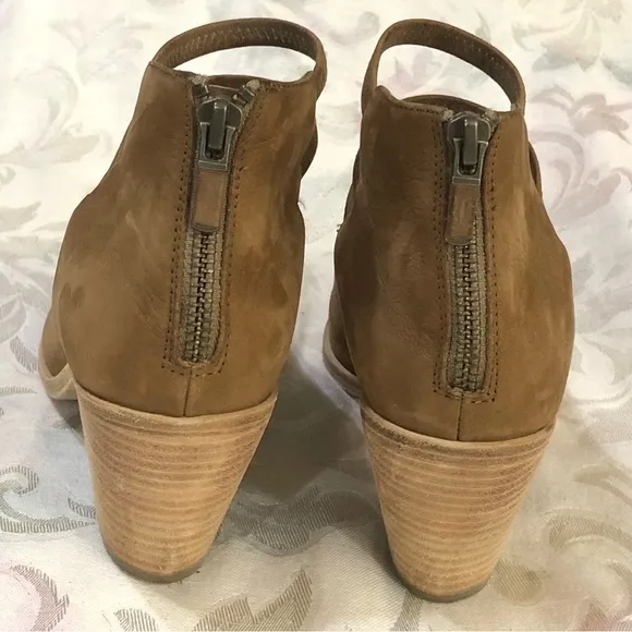 Eileen Fisher Sienna Nubuck James Strappy Block Heel Sandal Sz 6.5